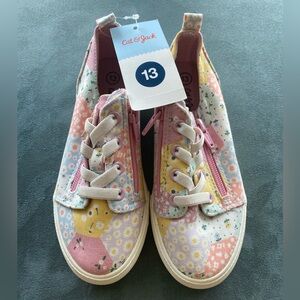 NWT cat and Jack 13 quilted canvas shoe